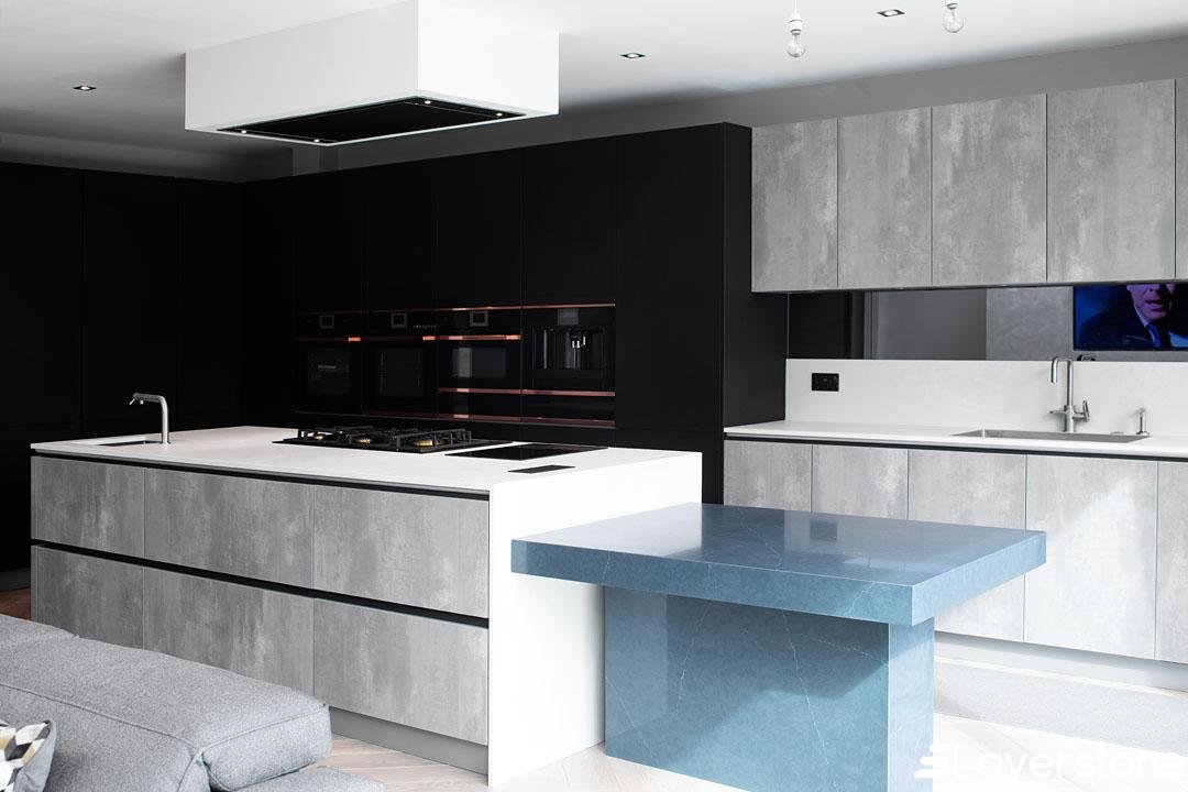 Quartz Stone Countertops in Premium Modern Kitchen